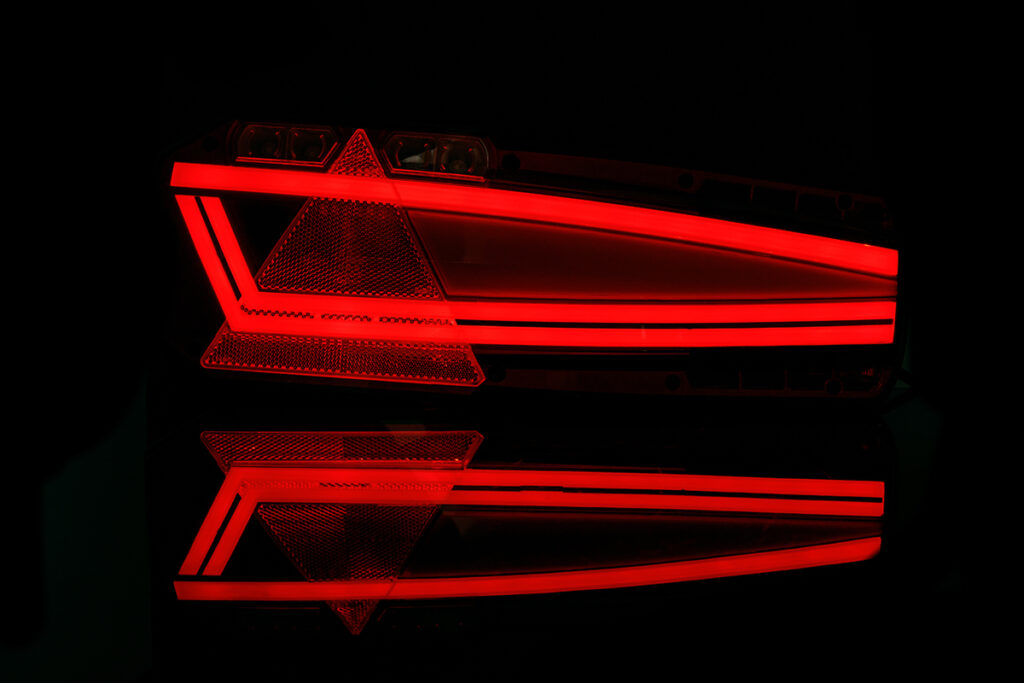 LZD 2650 Lampa zespolona tylna MAVIC z trójkątem odblaskowym